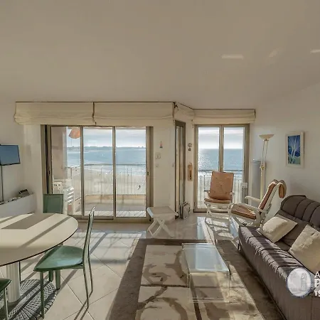 Appartement T2 Face Plage Avec Garage Aux Sables-D'Olonne - Fr-1-197-213 Les Sables-d'Olonne Exterior photo